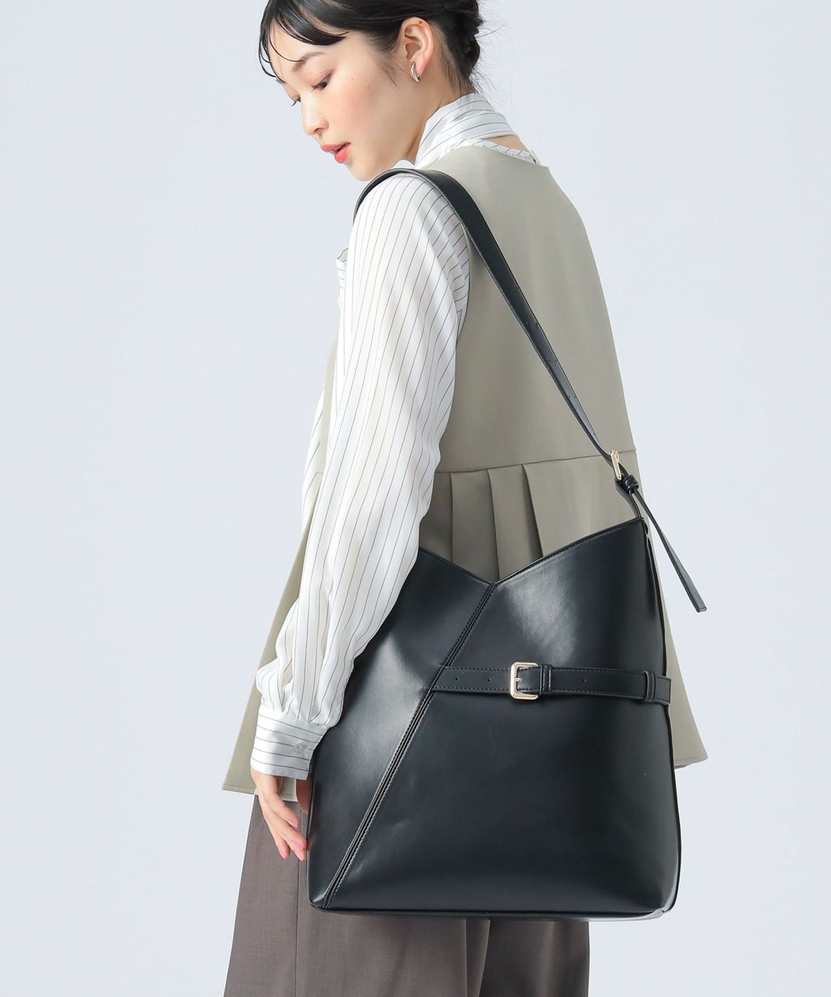 斜め切替ベルト トートバッグ バッグ WOMEN BLACK ONE SIZE 斜め切替ベルト トートバッグ バッグ WOMEN BLACK ONE SIZE
