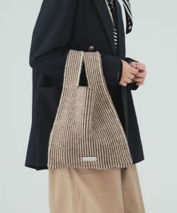 プレート付き ニット バッグ