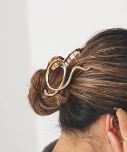 BEAMS HEART / ニュアンス カーブ ヘアクリップ