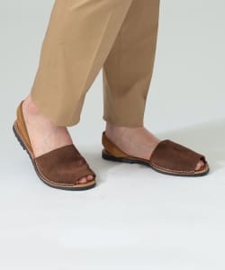 ▲BEAMS LIGHTS / スエード メノルカ サンダル