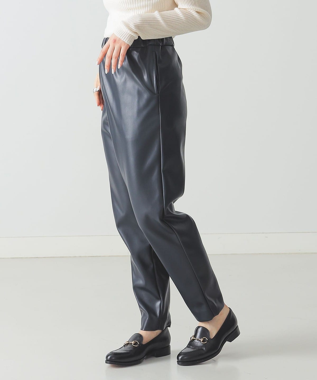 BEAMS LIGHTS [BEAMS LIGHTS] SEA / vegan leather pants (casual 