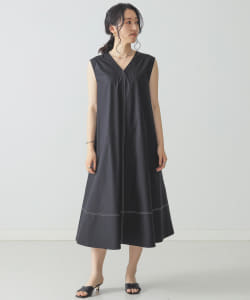 BEAMS LIGHTS / 配色ステッチ フレア ワンピース