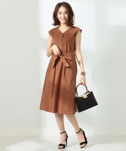 BEAMS LIGHTS / 手洗い可能 麻 ストレッチフロント釦ワンピース