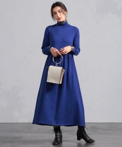 BEAMS LIGHTS / ウエストギャザー ニットワンピース