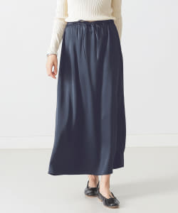 BEAMS LIGHTS / マット サテン フレア スカート