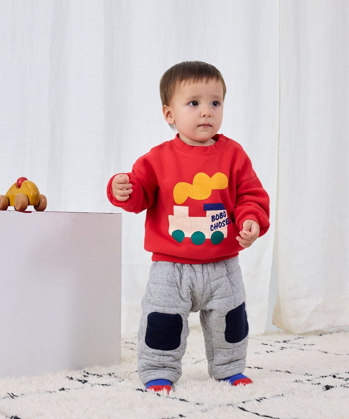 【モアバリエーション開催】BOBO CHOSES ボボショーズ / ベビー Choo Choo スウェット 2025FW(6 24ヵ月) トップス RED 2y 【モアバリエーション開催】BOBO CHOSES ボボショーズ / ベビー Choo Choo スウェット 2025FW(6 24ヵ月) トップス RED 2y