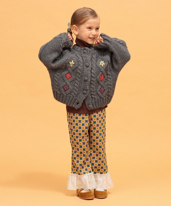 【+10%ポイントUP】【別注】LOGAN Knitting Mills / 刺繍 ニット カーディガン 2026FW（100～150cm） Model：H104（cm）Size：S(100-110cm)