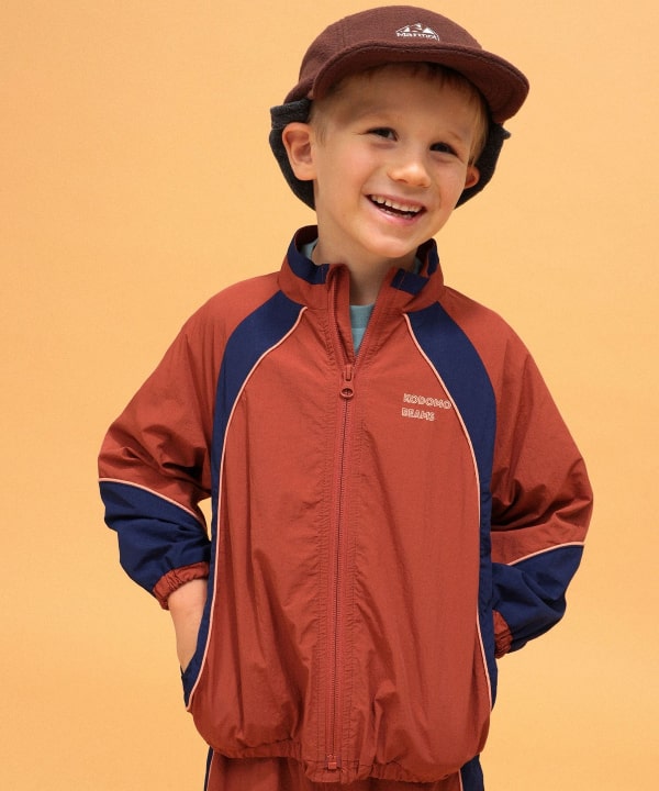尼龍軌道外套2026FW (90~140cm) Model:H118 (cm) Size:110