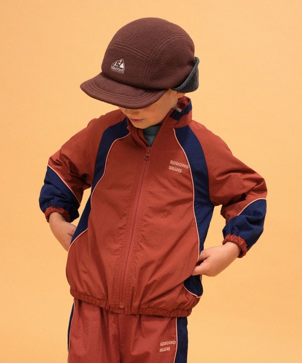 尼龍軌道外套2026FW (90~140cm) Model:H118 (cm) Size:110