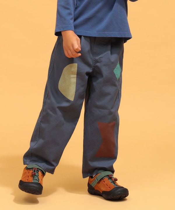 FADE カーブ パンツ 2026FW（100～140cm） Model：H113（cm）Size：110