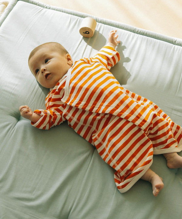 baby Gap ボーダーロンパース2枚セット☆ まぎらわしい