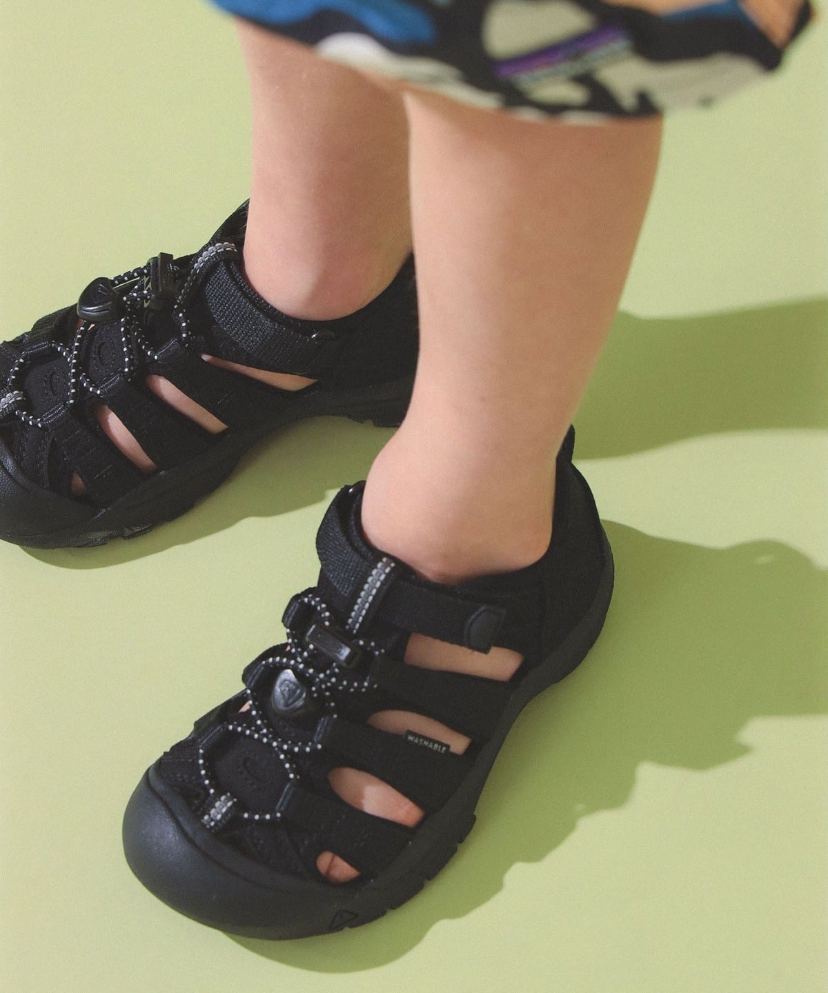 KEEN �L�[�� / �L�b�Y Newport H2 �T���_�� 2026SS�i15 22cm�j �V���[�Y TRIPLE BLACK 22