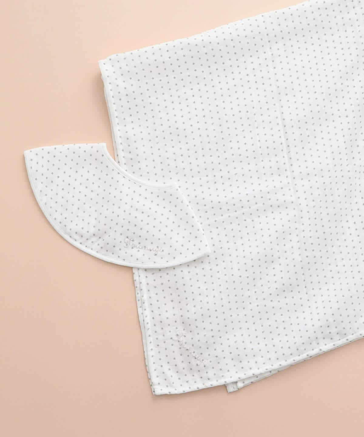 【受注生産商品】刺繍名入れ スタイ+マルチケット セット マタニティ・ベビー WHITE ONE SIZE 【受注生産商品】刺繍名入れ スタイ+マルチケット セット マタニティ・ベビー WHITE ONE SIZE
