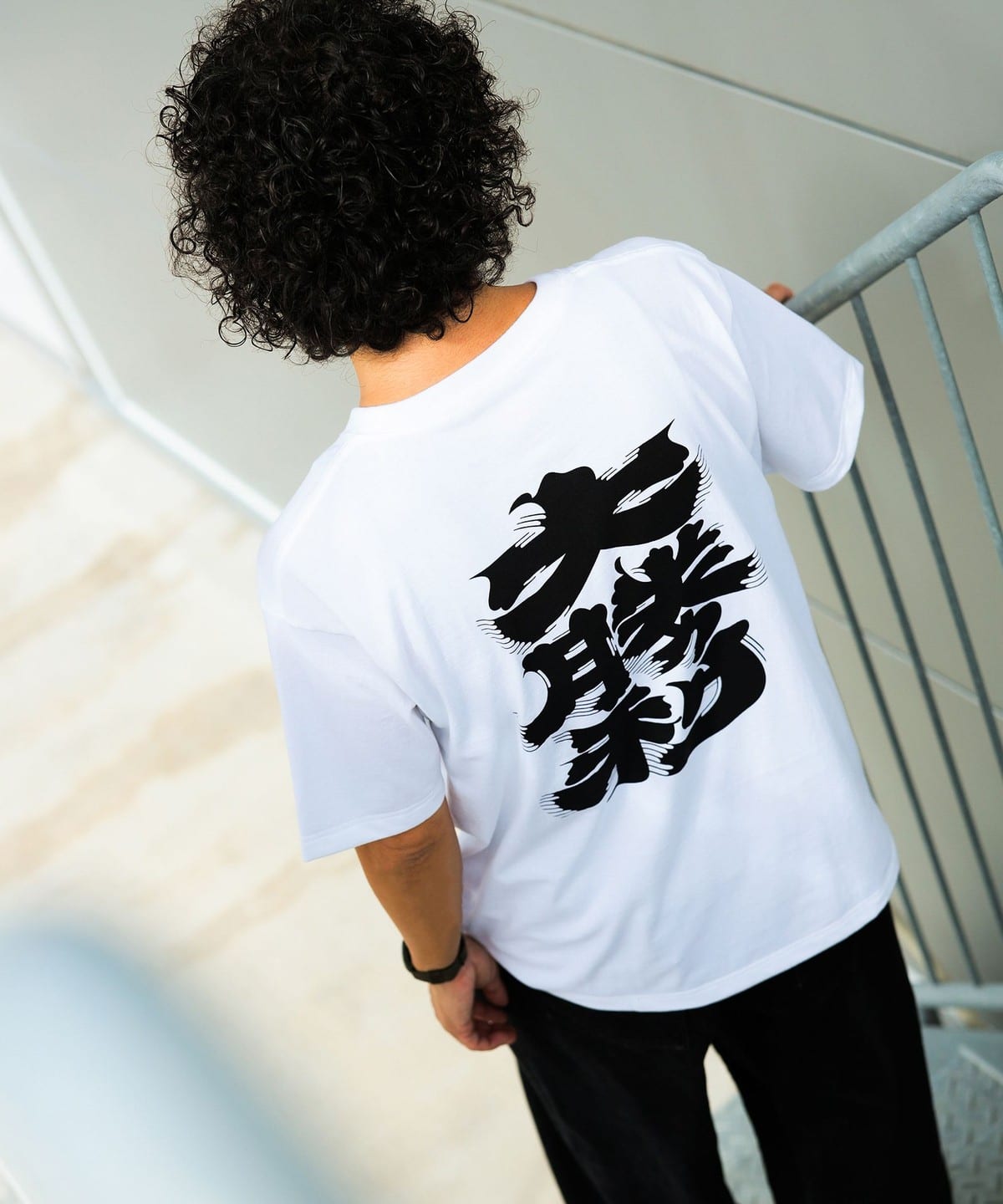 BEAMS JAPAN（ビームス ジャパン）大勝利 髭文字 Tシャツ（Tシャツ