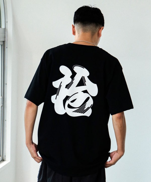 Mii Muso Japan Beard Character T-Shirt *Please refer to the image of the product alone against a white background for the actual color.
