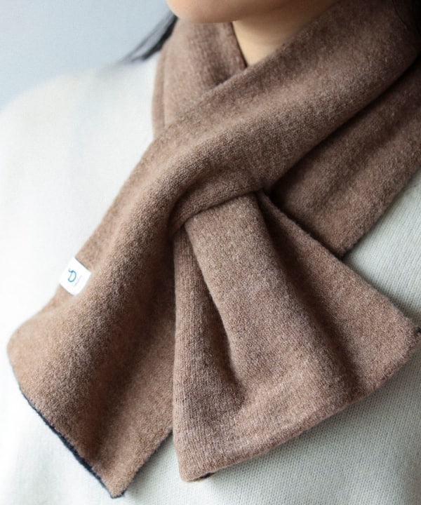 【別注】フクシン / リバーシブル マフラー 26 ※着用イメージ画像。商品の色味は白背景商品単体で撮影した画像をご参照ください。