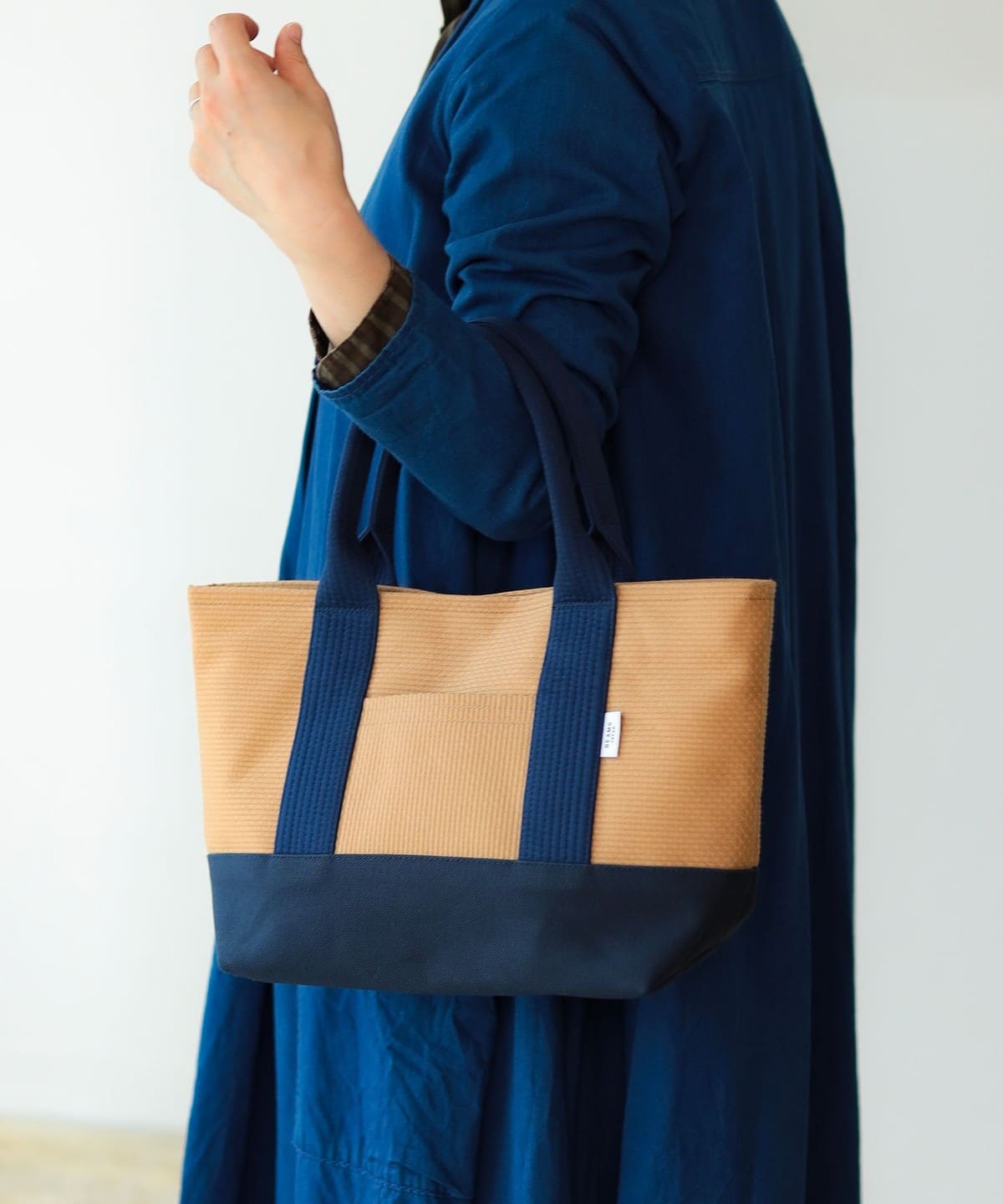 【sasicco サシコ POP UP STORE】【ショップ限定商品】【別注】sasicco / 限定カラーミニトート バッグ MEN 茶紺 ONE SIZE 【sasicco サシコ POP UP STORE】【ショップ限定商品】【別注】sasicco / 限定カラーミニトート バッグ MEN 茶紺 ONE SIZE