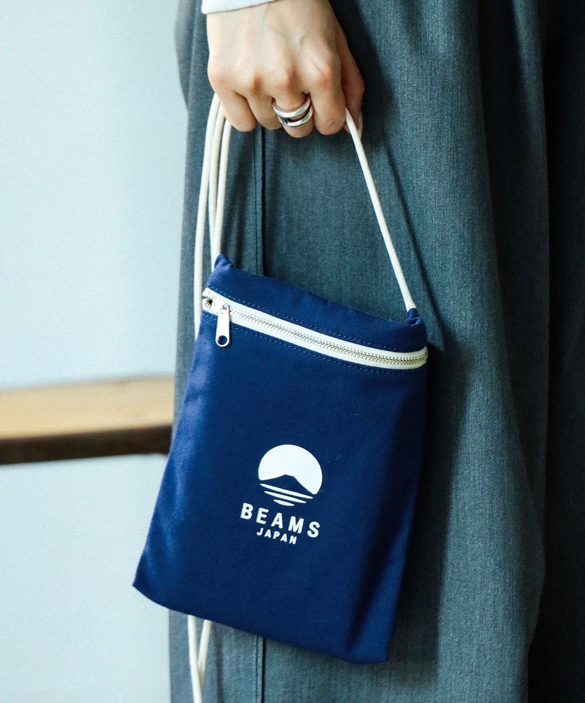 【別注】evergreen works エバーグリーン ワークス / ビームス ジャパン ロゴ スリングパース バッグ MEN NAVY ONE SIZE 【別注】evergreen works エバーグリーン ワークス / ビームス ジャパン ロゴ スリングパース バッグ MEN NAVY ONE SIZE