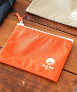 ロゴ フラットポーチ M