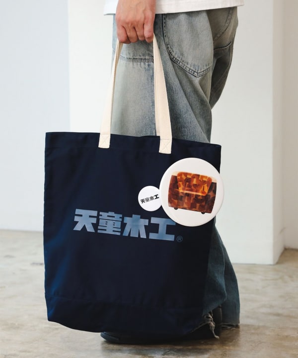 天童木工 × fennica / 柏戸イス ビッグ 缶バッジ