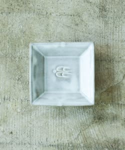 延興寺窯 /  角皿 燕
