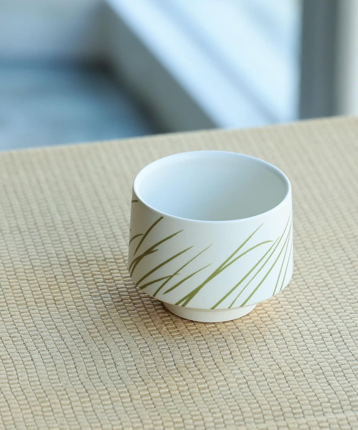 Mustakivi / TUULI カップ 食器・キッチン・食品 MEN OFF WHT/GREEN ONE SIZE Mustakivi / TUULI カップ 食器・キッチン・食品 MEN OFF WHT/GREEN ONE SIZE