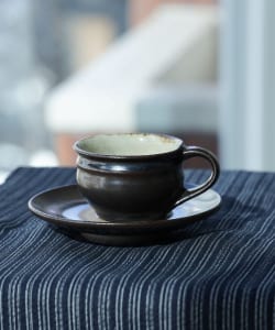 [OkinawanMarket] Yomitan-yaki Kitagama Matsuda Kyoji / Coffee cup and saucer