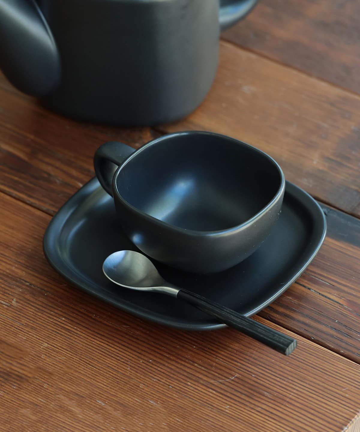 柳宗理 ヤナギソウリ / セラミック ティーカップソーサー 食器・キッチン・食品 MEN BLACK ONE SIZE 柳宗理 ヤナギソウリ / セラミック ティーカップソーサー 食器・キッチン・食品 MEN BLACK ONE SIZE