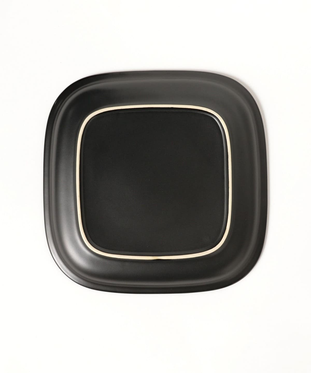 世界三大名陶【ニンフェンブルグ】　プレート　ブラック 世界三大名陶【ニンフェンブルグ】 プレート ブラック - メルカリ