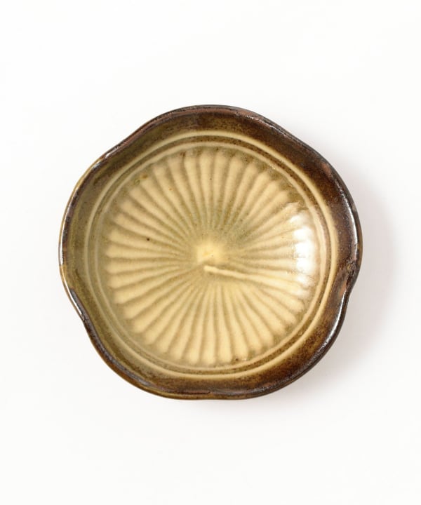 Koishiwara ware / Kanemaru Kiln 4-inch plum blossom plate