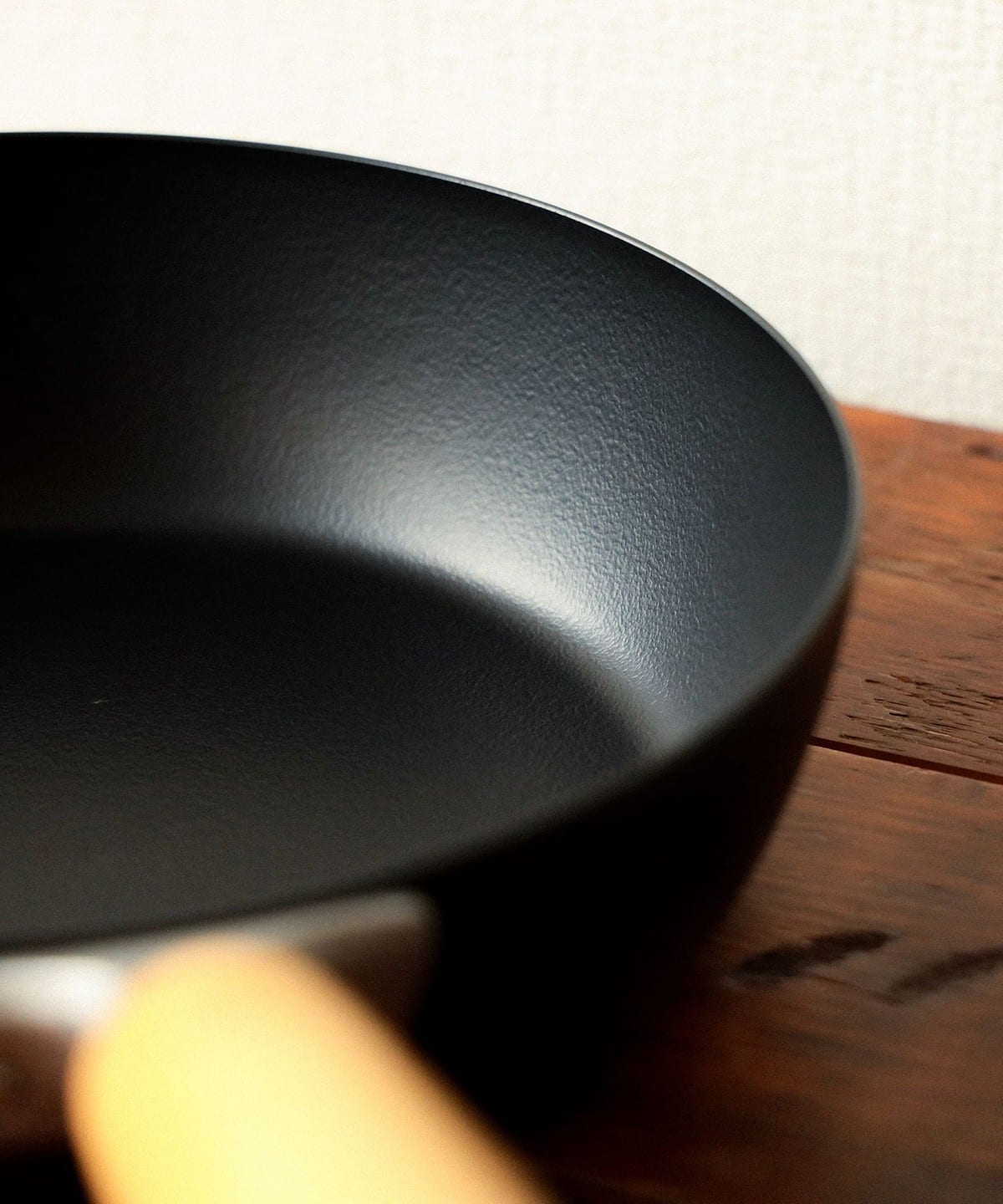 日本洋食器株式會社 / 匠JAPAN 熔岩紋 平底鍋 20cm