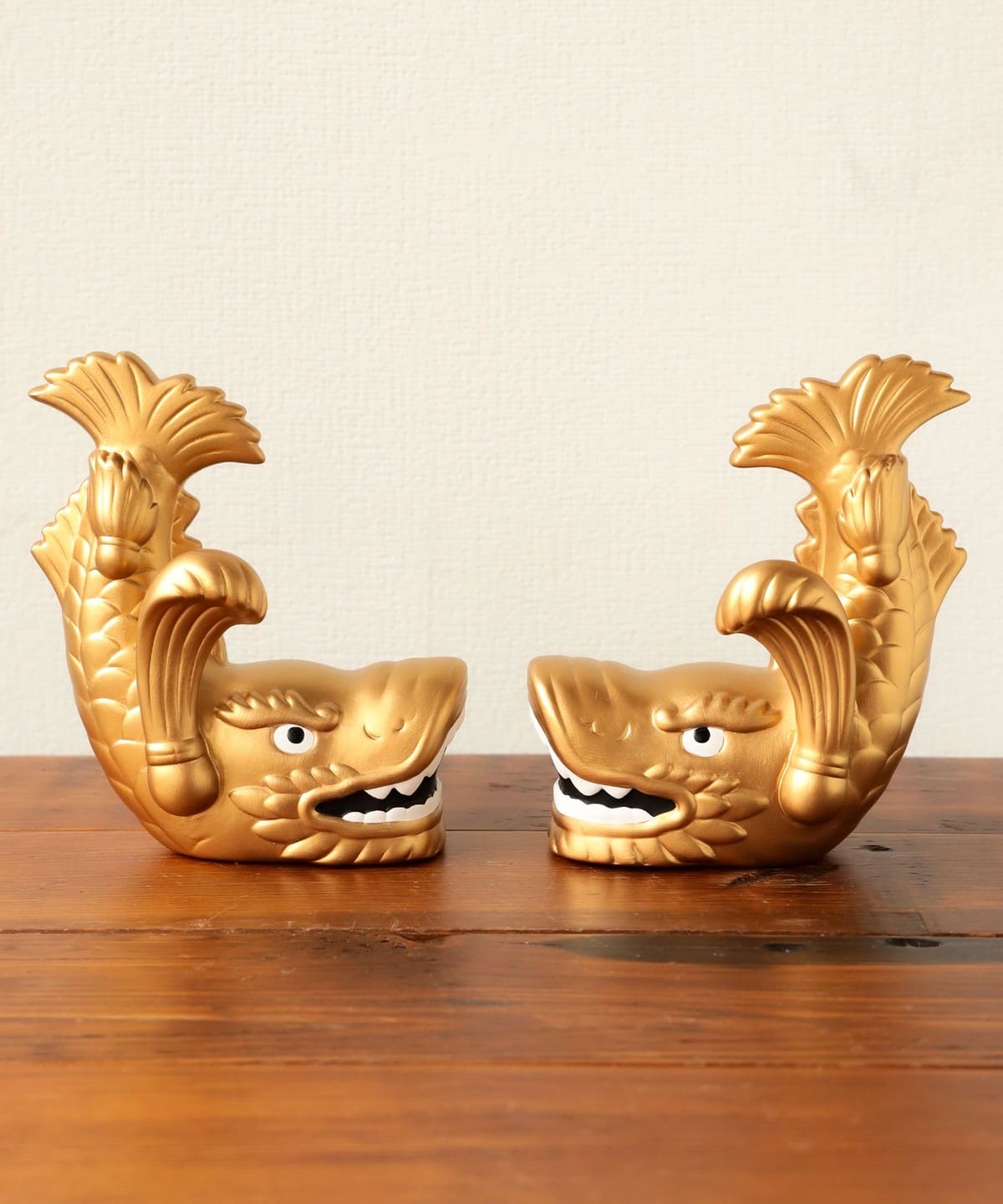 ビームス　まねき金鯱（シャチホコ ）＆ 酉歳　置物セット　中外陶園 BEAMS JAPAN（ビームス ジャパン）【別注】中外陶園 / まねき金しゃち