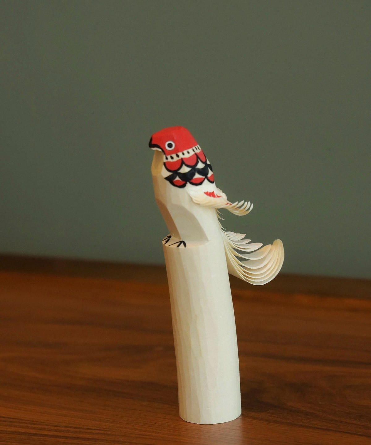 fennica（フェニカ）笹野一刀彫 鷹山 / お鷹ぽっぽ 赤タカ 丸目 5号