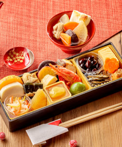 【別注】石井食品 / 迎春小箱 1人前〈BEAMS JAPAN〉限定特典「干支の置物」付