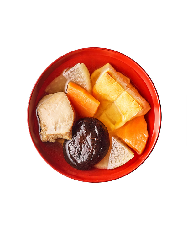 【別注】石井食品 / イシイの迎春小箱 1人前 BEAMS JAPAN 限定特典「干支の置物」付 イメージ画像「お椀」は付属しません