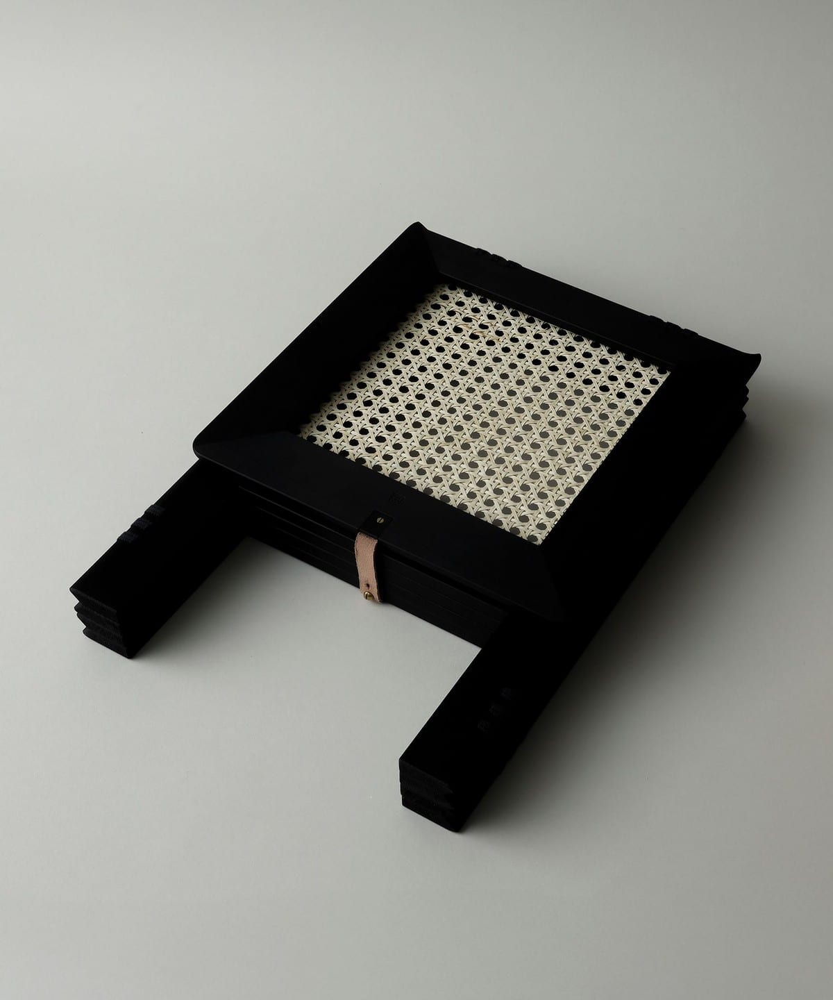平山日用品店 / patol stool 檜木圓凳 黑