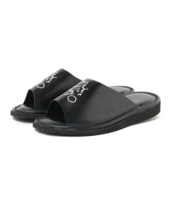 Somewhere in Tokyo / Leather Sandals Designed by Tomoo Gokita