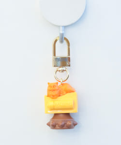 magma / keyring KITTEN CHARGER