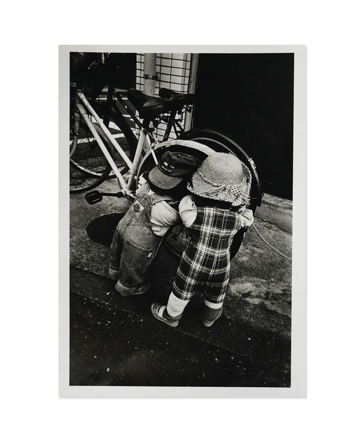 森山大道 モリヤマ ダイドウ / 新宿 写真作品 ※サイン入り 雑貨・ホビー MEN 自転車と子供 ONE SIZE