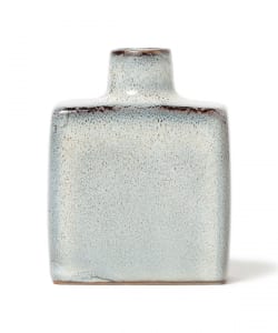 Pebble Ceramic Design Studio / LONG10 FLOWER VASE SQUARE