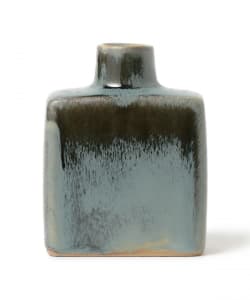Pebble Ceramic Design Studio / LONG10 FLOWER VASE SQUARE