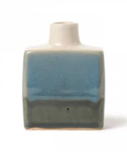 Pebble Ceramic Design Studio / LONG10 FLOWER VASE SQUARE