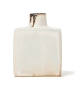 Pebble Ceramic Design Studio / LONG10 FLOWER VASE SQUARE