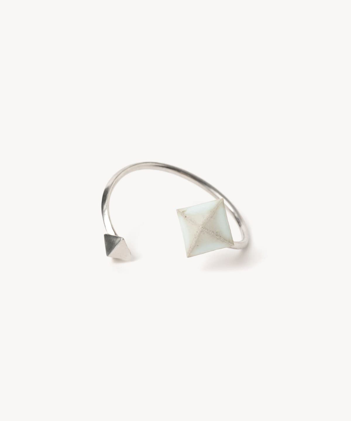 Calling HIZEN jewelry Takeo ware Studded Motif Bangle (Accessory