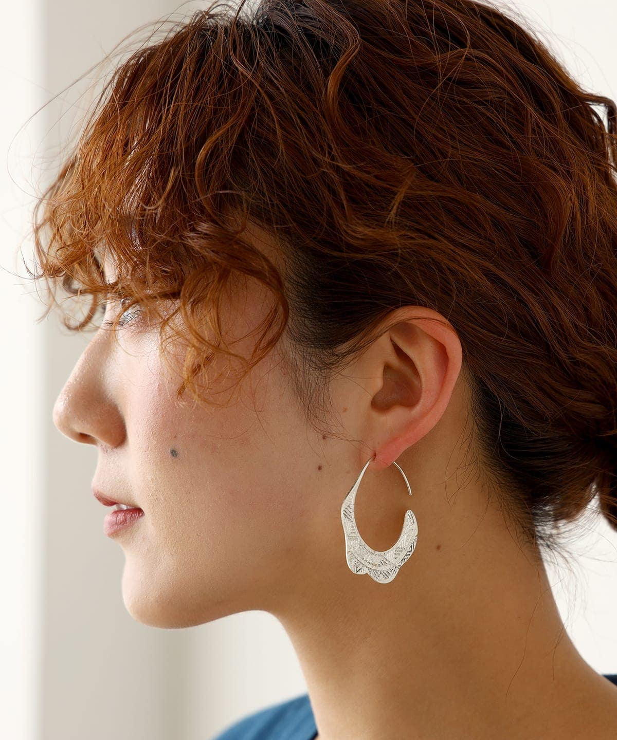 BEAMS Planets（ビームス プラネッツ）Ombre Claire Hoop Earrings