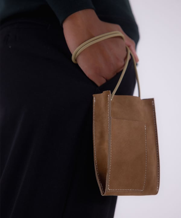 A6 Nubuck Shoulder