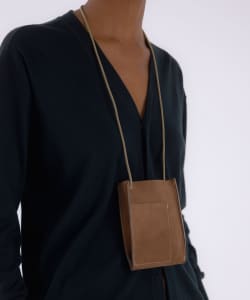 A6 Nubuck Shoulder