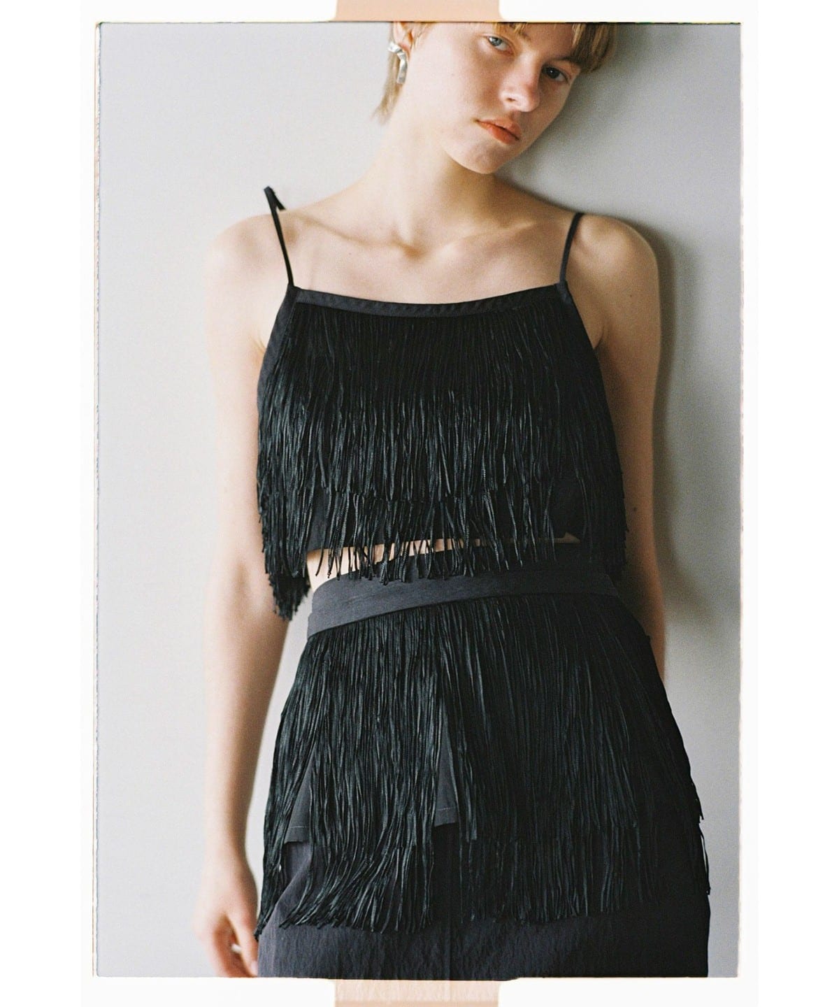 フリンジ ティアード キャミソール Tシャツ・カットソー WOMEN BLACK ONE SIZE フリンジ ティアード キャミソール Tシャツ・カットソー WOMEN BLACK ONE SIZE