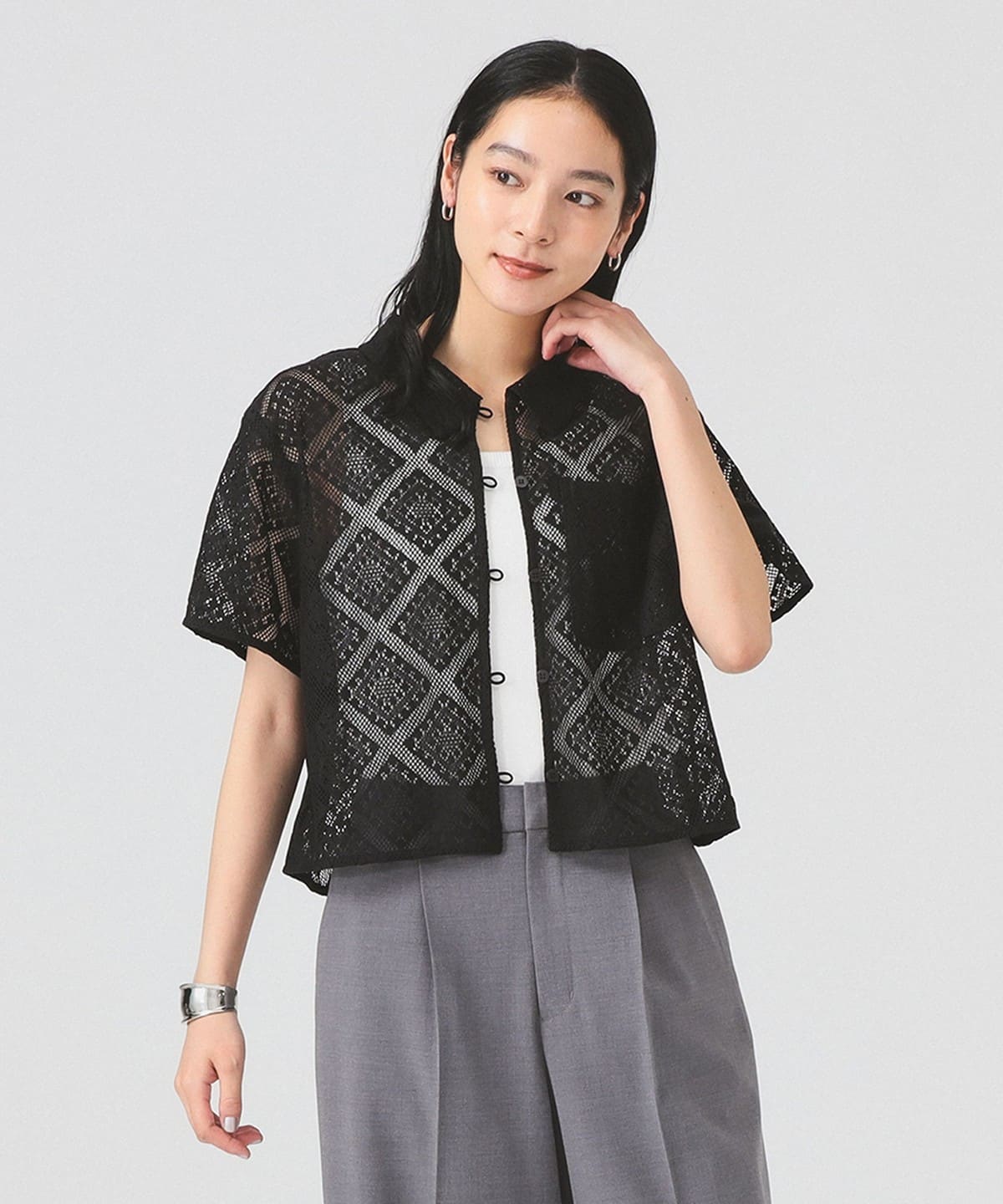 レース クロップド シャツ シャツ・ブラウス WOMEN BLACK ONE SIZE レース クロップド シャツ シャツ・ブラウス WOMEN BLACK ONE SIZE