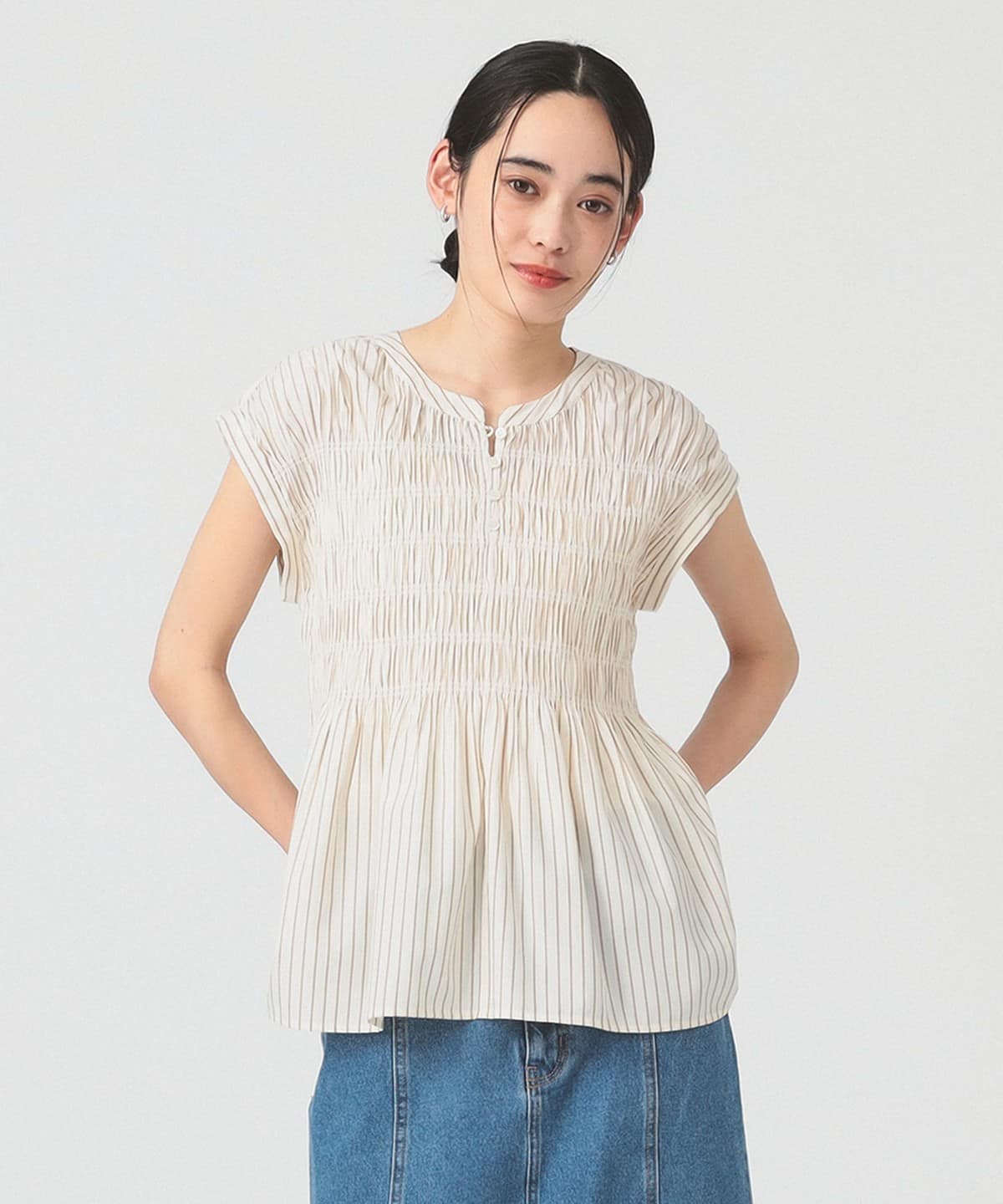 BEAMS - ◆LAPIS LUCE ビームス グレー シャーリングブラウス BEAMS WOMEN｜ストライプ シャーリング フレンチスリーブ